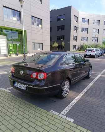 Volkswagen Passat cena 13000 przebieg: 261201, rok produkcji 2005 z Szczecin małe 121